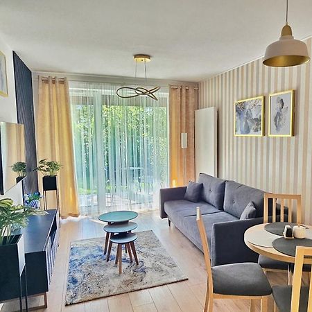Apartament Whiteblue Kolobrzeg Z Duzym Ogrodkiem - 100 M Od Plazy! Whiteblue Kolberg Apartment Mit Grossem Garten - 100 M Vom Strand Entfernt! Whiteblue Kolobrzeg Apartman S Velkou Zahradou - 100 M Od Plaze! 외부 사진