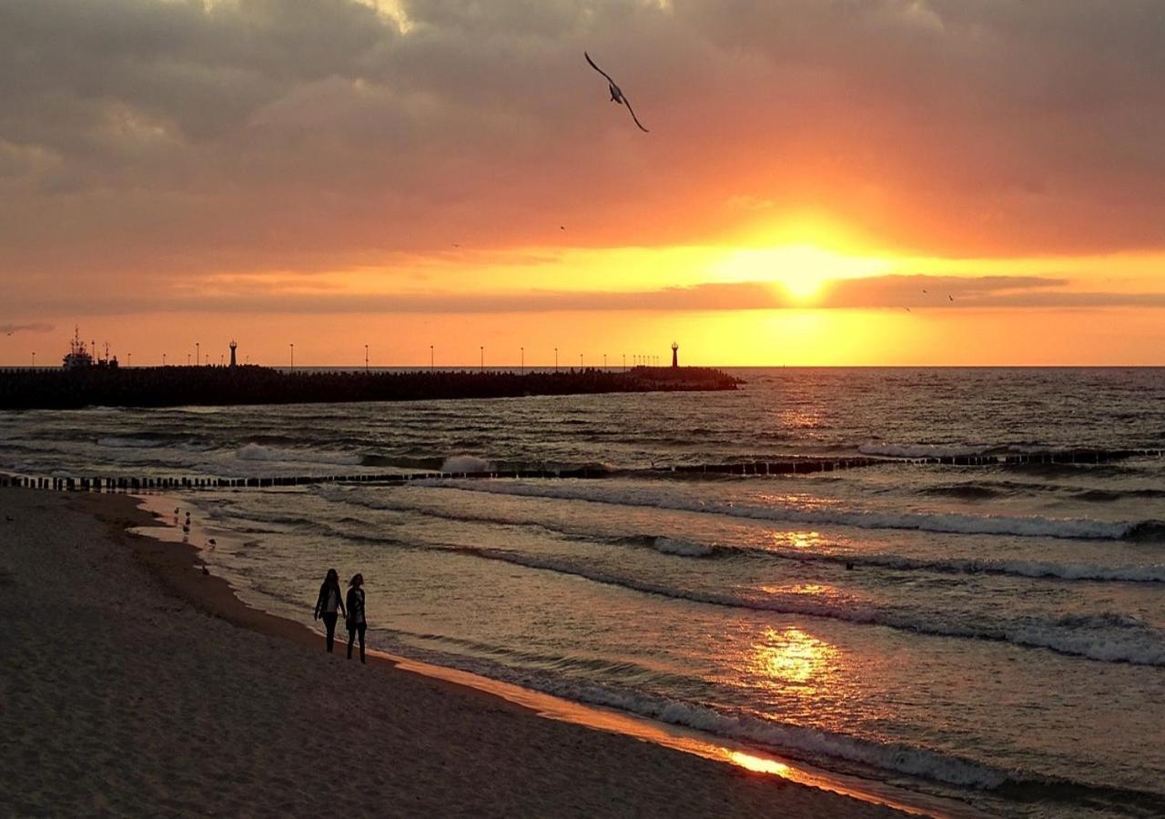 Apartament Whiteblue Kolobrzeg Z Duzym Ogrodkiem - 100 M Od Plazy! Whiteblue Kolberg Apartment Mit Grossem Garten - 100 M Vom Strand Entfernt! Whiteblue Kolobrzeg Apartman S Velkou Zahradou - 100 M Od Plaze! 외부 사진