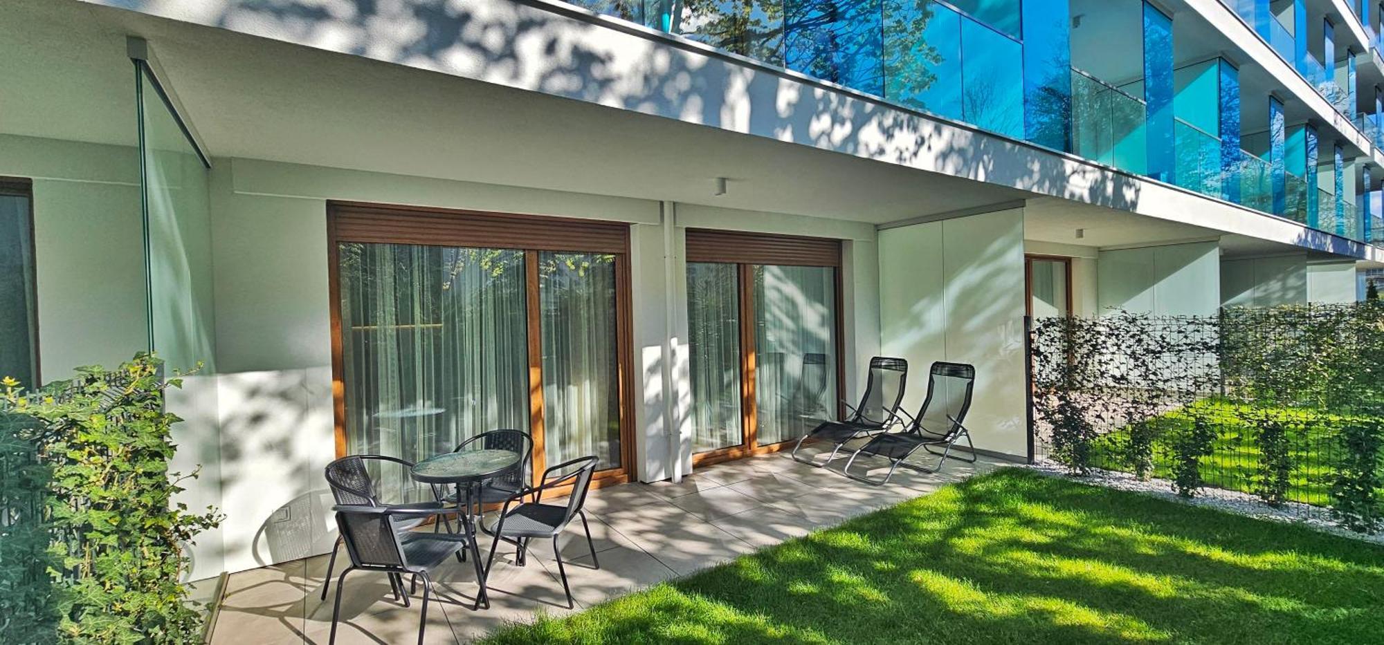Apartament Whiteblue Kolobrzeg Z Duzym Ogrodkiem - 100 M Od Plazy! Whiteblue Kolberg Apartment Mit Grossem Garten - 100 M Vom Strand Entfernt! Whiteblue Kolobrzeg Apartman S Velkou Zahradou - 100 M Od Plaze! 외부 사진