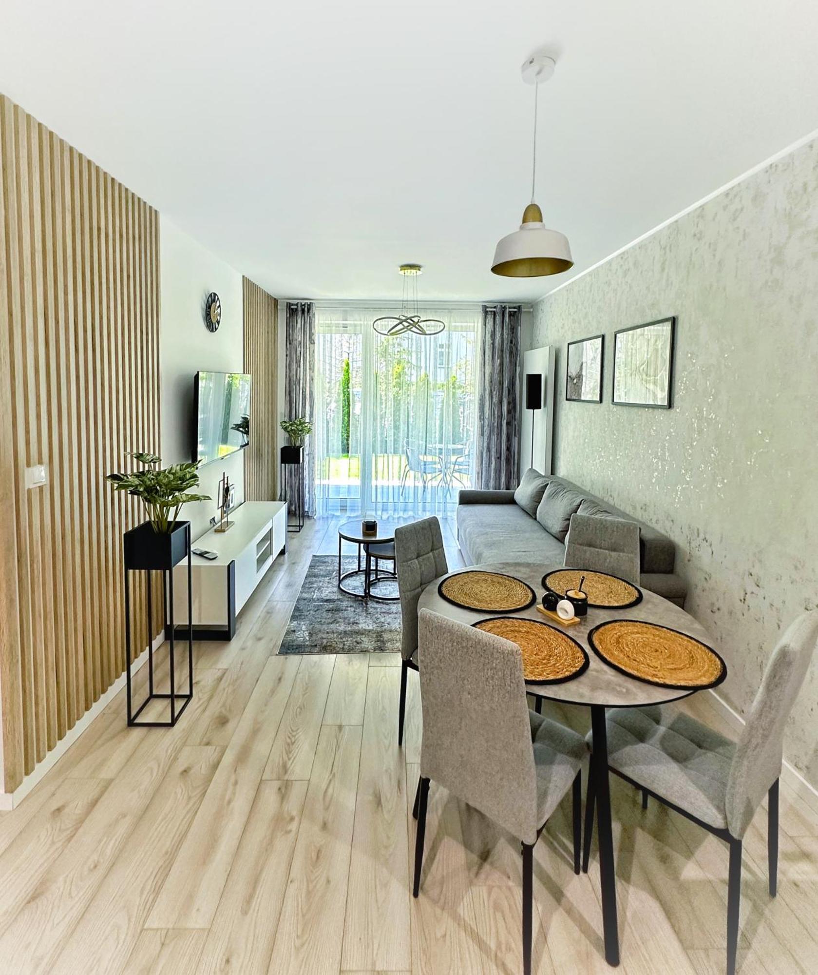 Apartament Whiteblue Kolobrzeg Z Duzym Ogrodkiem - 100 M Od Plazy! Whiteblue Kolberg Apartment Mit Grossem Garten - 100 M Vom Strand Entfernt! Whiteblue Kolobrzeg Apartman S Velkou Zahradou - 100 M Od Plaze! 외부 사진